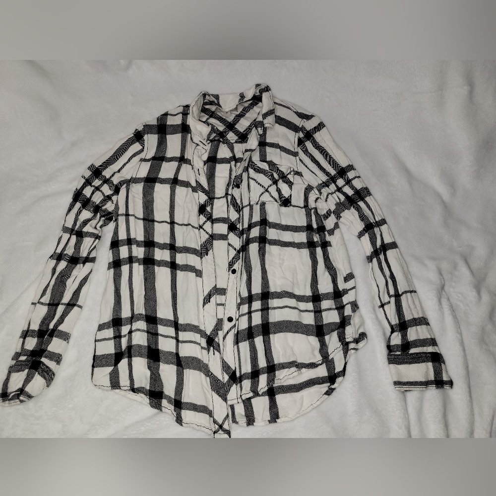 Plaid Button-Up Shirt in Black and White